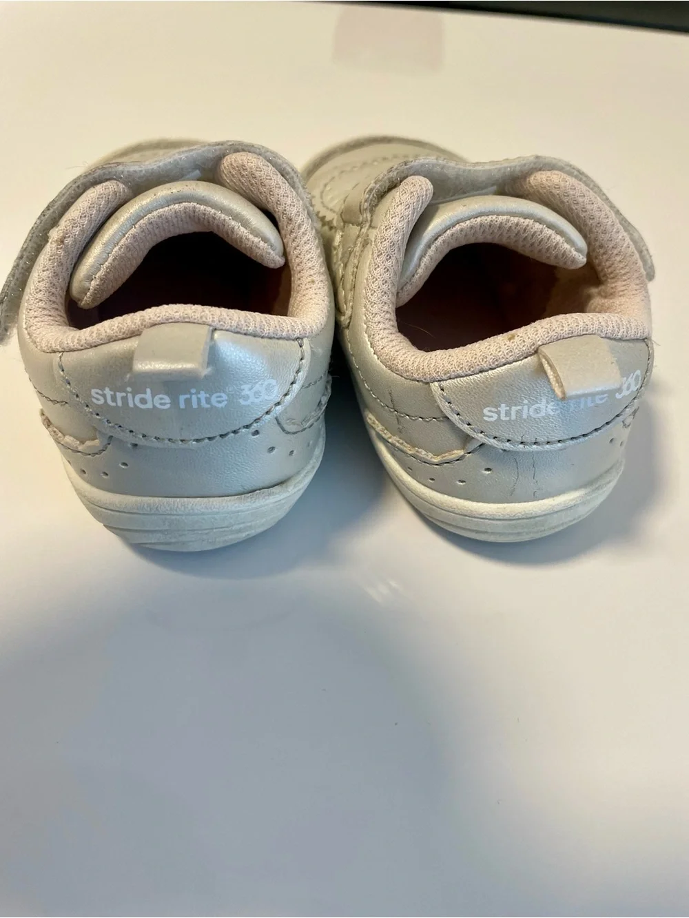 Stride Rite 360 Girls' Metallic Sneakers with Velcro Strap